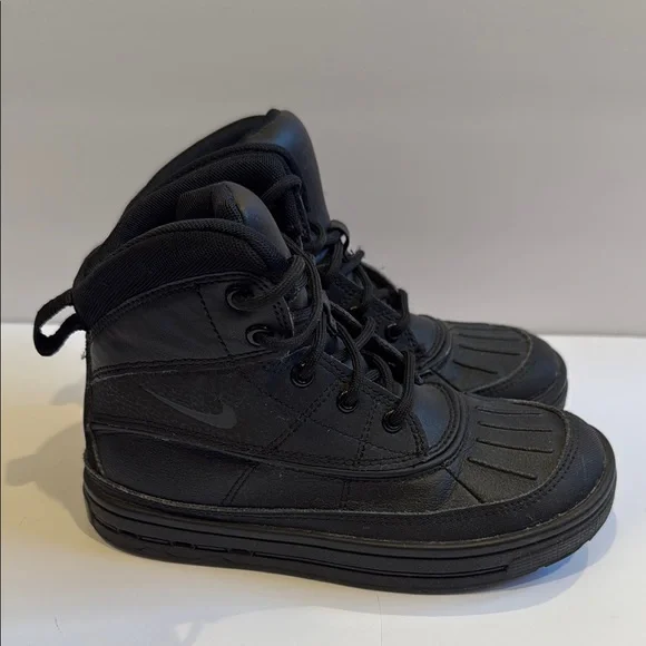 Nike Kids Black Woodside ACG Boots - Picture 5 of 7